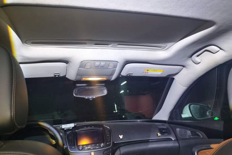 Used Buick Regal 2015 1.6T Elite Tech Model Headliner