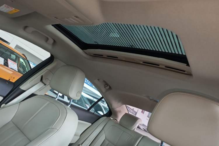 Used Buick Regal 2015 2.0L Elite Fashion Edition Headliner