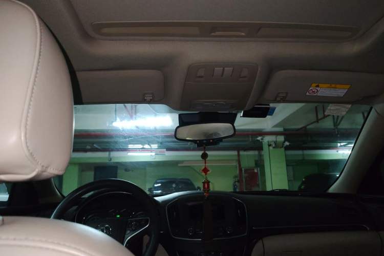 Used Buick Regal 2015 2.0L Elite Fashion Edition Headliner