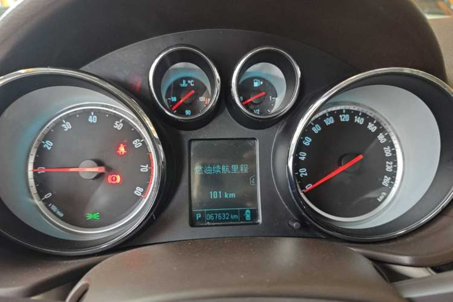 Used Buick Regal 2015 2.0L Leading Fashion Edition Instrument Cluster