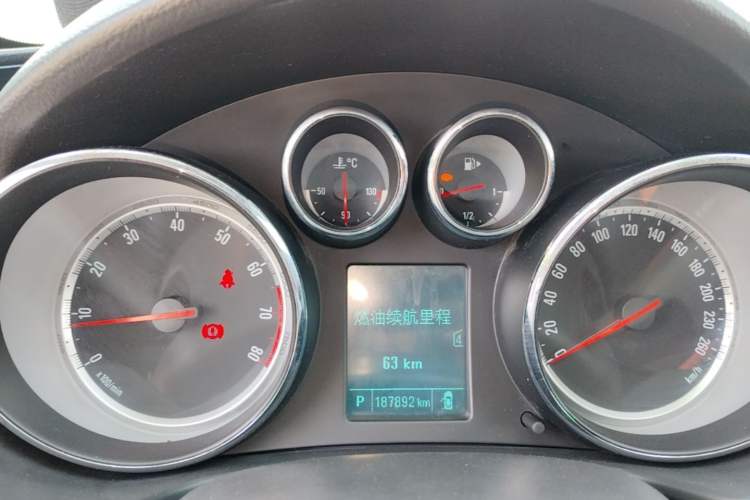 Used Buick Regal 2015 1.6T Leading Technology Model Instrument Cluster
