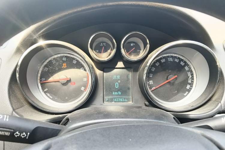 Used Buick Regal 2015 1.6T Leading Technology Model Instrument Cluster