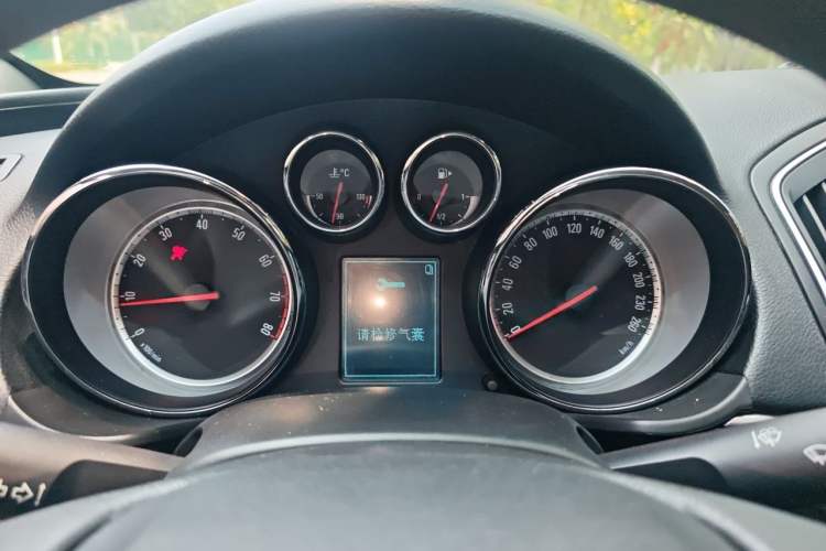 Used Buick Regal 2015 1.6T Leading Technology Model Instrument Cluster