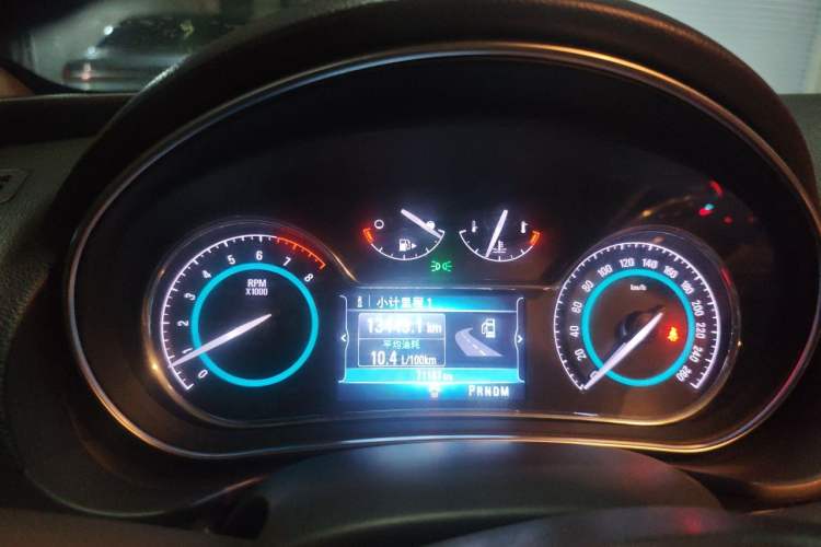 Used Buick Regal 2015 2.0L Elite Fashion Edition Instrument Cluster