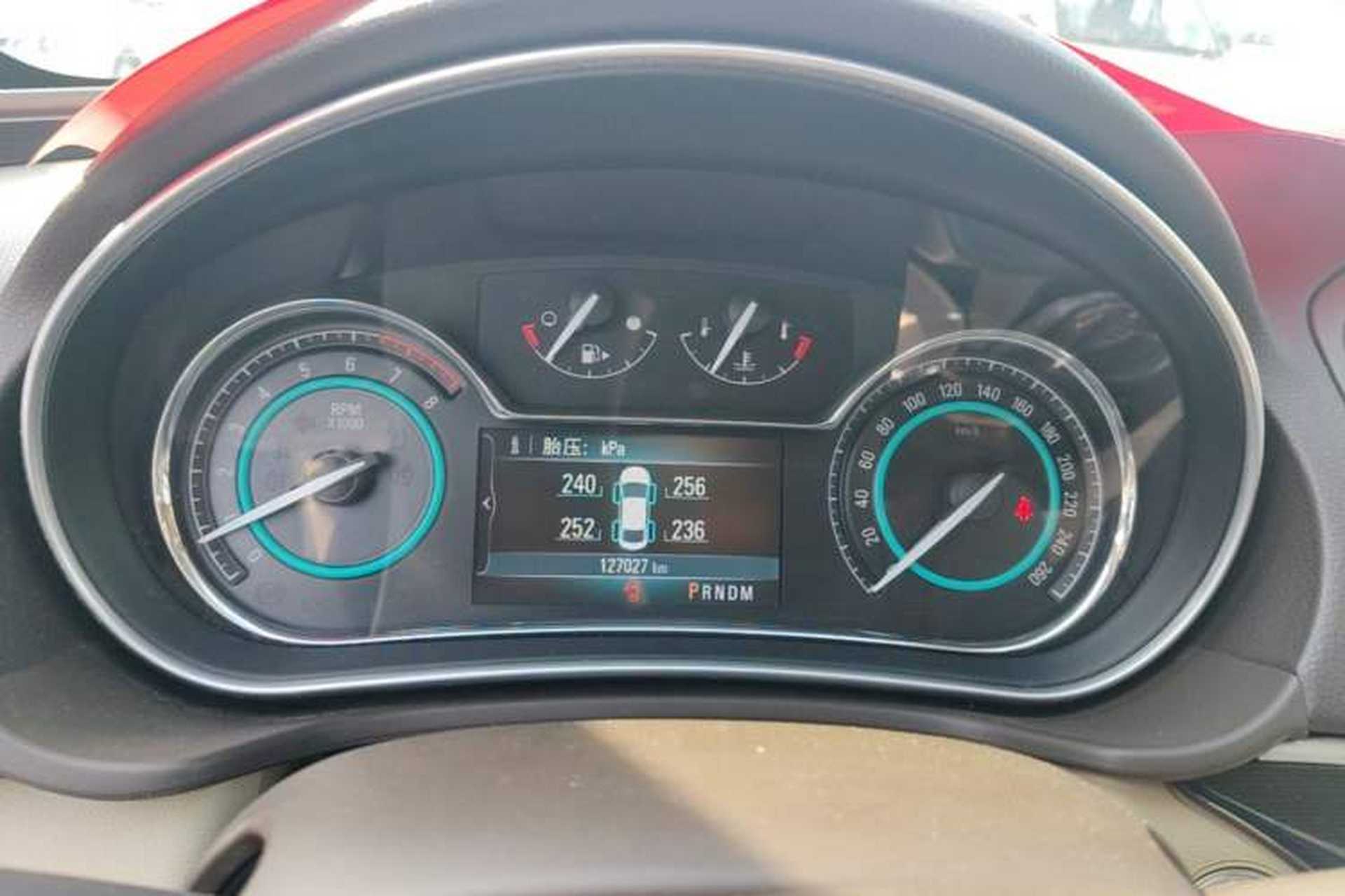 Used Buick Regal 2015 2.0L Elite Fashion Edition Instrument Cluster