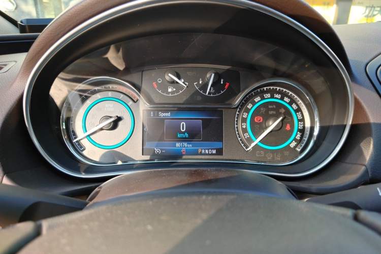 Used Buick Regal 2015 2.0L Elite Fashion Edition Instrument Cluster
