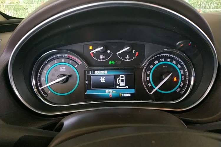 Used Buick Regal 2015 2.0L Elite Fashion Edition Instrument Cluster
