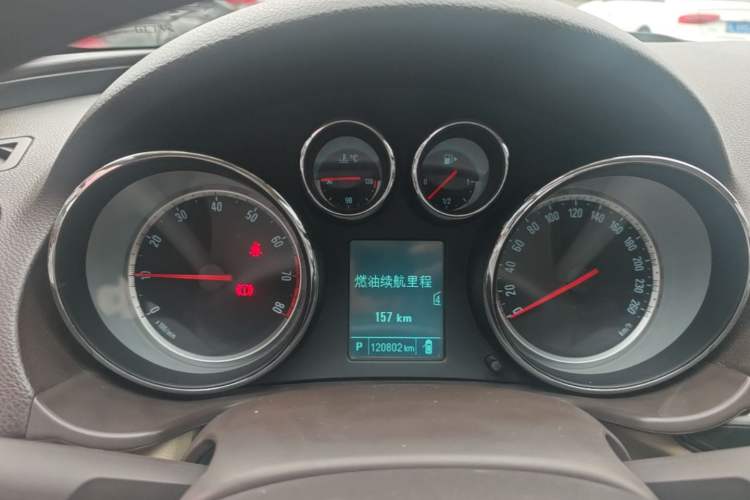 Used Buick Regal 2015 2.0L Leading Fashion Edition Instrument Cluster