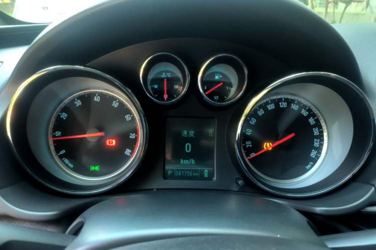 Used Buick Regal 2015 1.6T Leading Technology Model Instrument Cluster