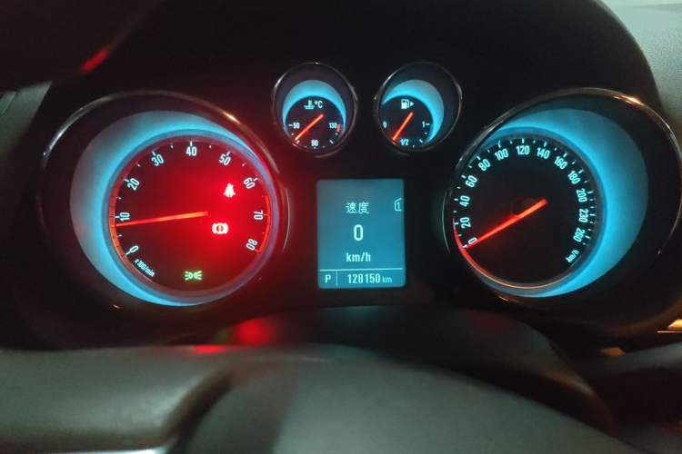 Used Buick Regal 2015 2.0L Leading Fashion Edition Instrument Cluster