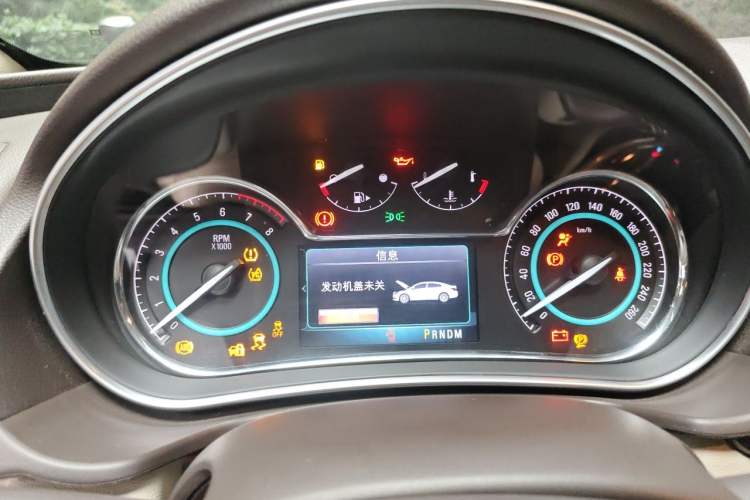 Used Buick Regal 2015 2.0L Elite Fashion Edition Instrument Cluster