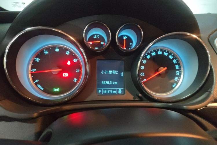 Used Buick Regal 2015 1.6T Leading Technology Model Instrument Cluster
