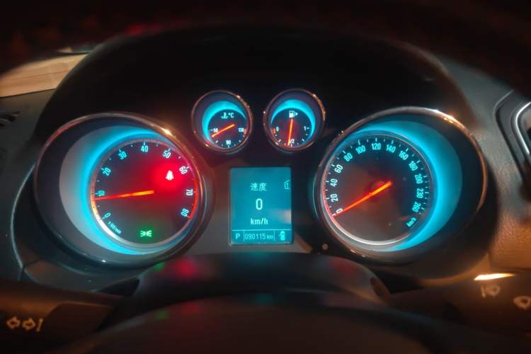Used Buick Regal 2015 1.6T Leading Technology Model Instrument Cluster