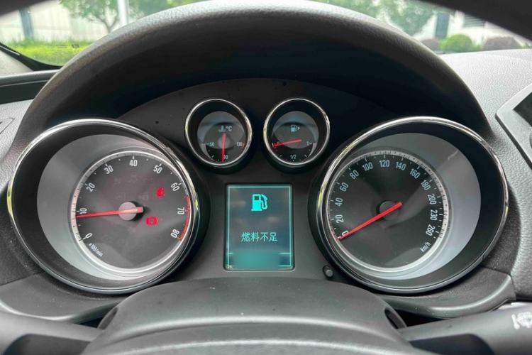 Used Buick Regal 2015 1.6T Leading Technology Model Instrument Cluster