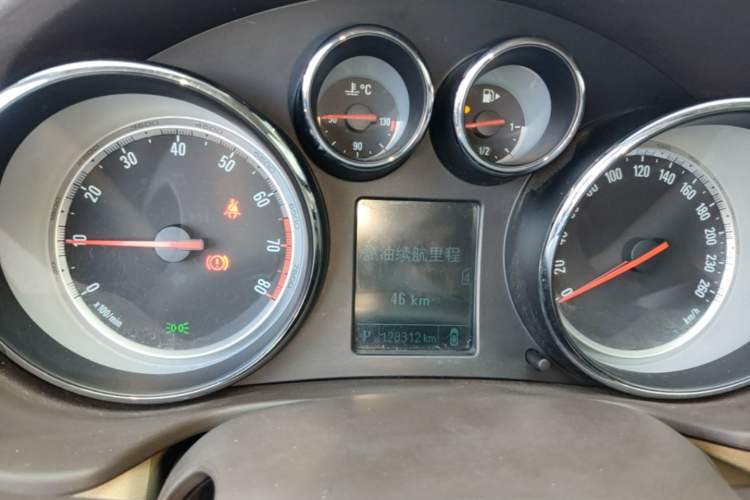 Used Buick Regal 2015 2.0L Leading Fashion Edition Instrument Cluster