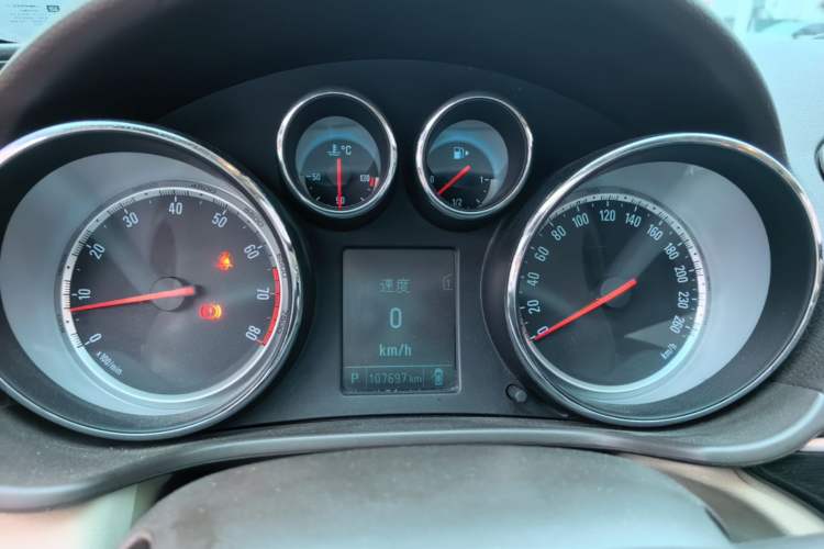 Used Buick Regal 2015 2.0L Leading Fashion Edition Instrument Cluster