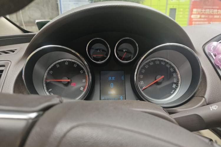 Used Buick Regal 2015 2.0L Leading Fashion Edition Instrument Cluster