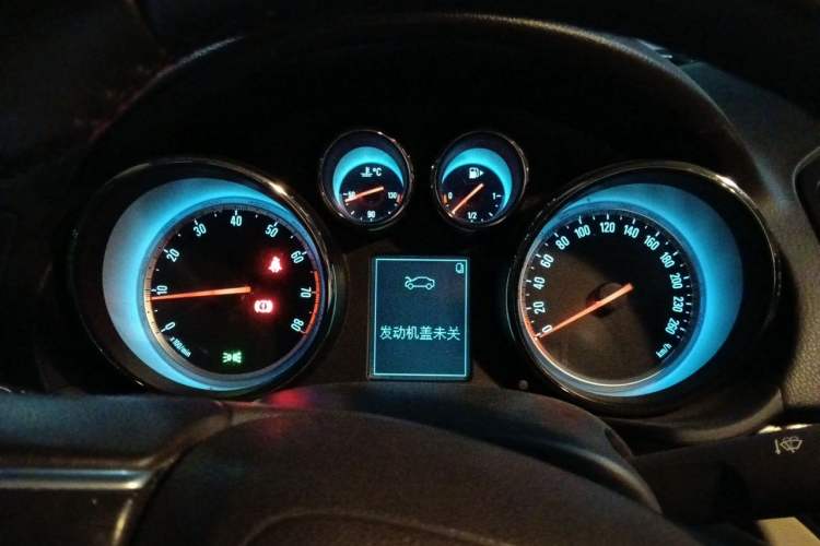 Used Buick Regal 2015 2.0L Leading Fashion Edition Instrument Cluster