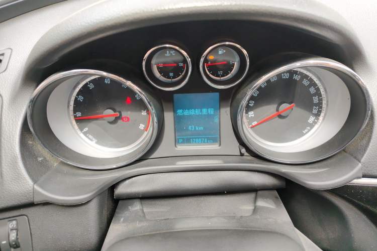 Used Buick Regal 2015 1.6T Leading Technology Model Instrument Cluster