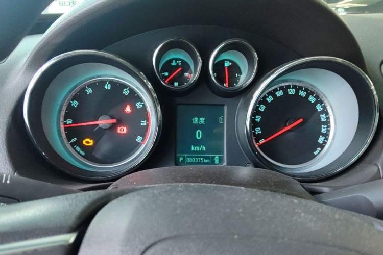 Used Buick Regal 2015 2.0L Leading Fashion Edition Instrument Cluster