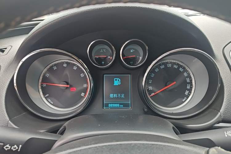 Used Buick Regal 2015 1.6T Leading Technology Model Instrument Cluster