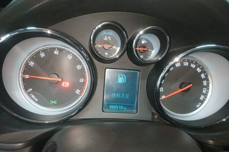Used Buick Regal 2015 1.6T Leading Technology Model Instrument Cluster