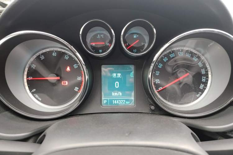 Used Buick Regal 2015 1.6T Leading Technology Model Instrument Cluster