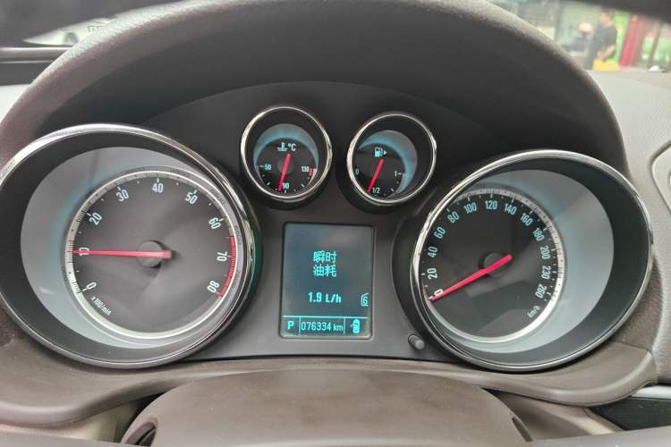 Used Buick Regal 2015 2.0L Leading Fashion Edition Instrument Cluster