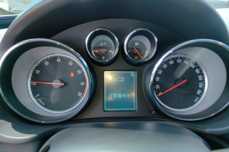 Used Buick Regal 2015 1.6T Leading Technology Model Instrument Cluster