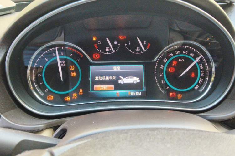Used Buick Regal 2015 2.0L Elite Fashion Edition Instrument Cluster