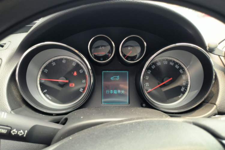 Used Buick Regal 2015 1.6T Leading Technology Model Instrument Cluster