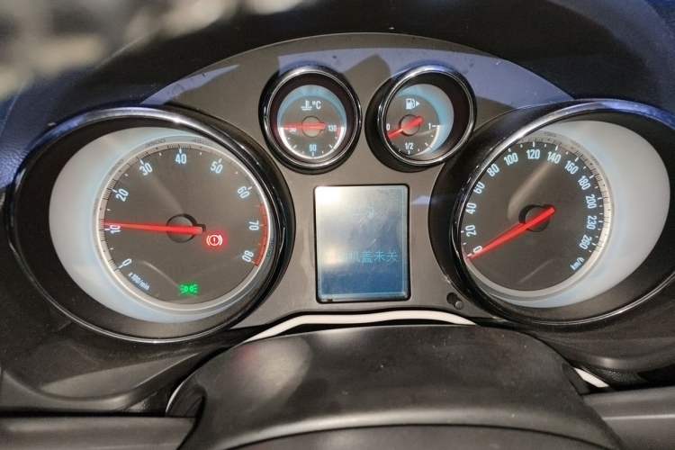 Used Buick Regal 2015 1.6T Leading Technology Model Instrument Cluster