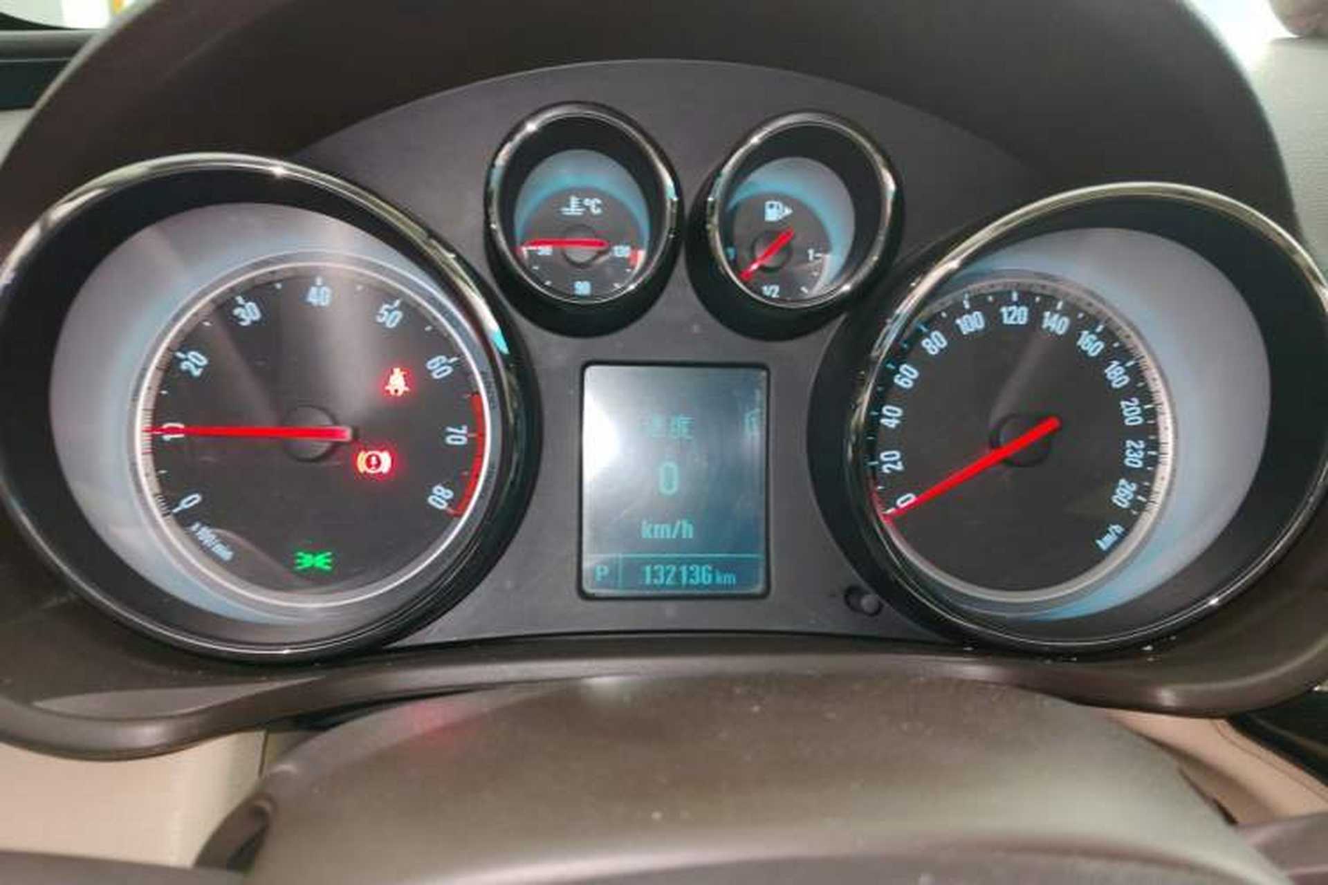 Used Buick Regal 2015 2.0L Leading Fashion Edition Instrument Cluster