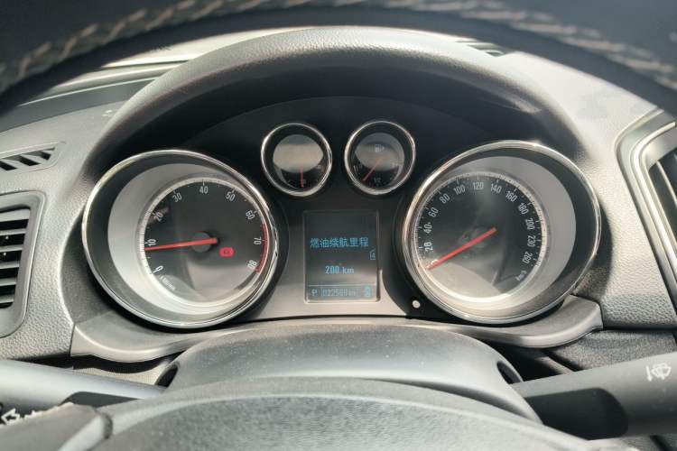 Used Buick Regal 2015 1.6T Leading Technology Model Instrument Cluster
