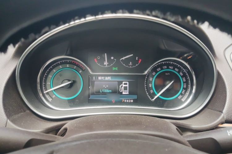 Used Buick Regal 2015 2.0L Elite Fashion Edition Instrument Cluster
