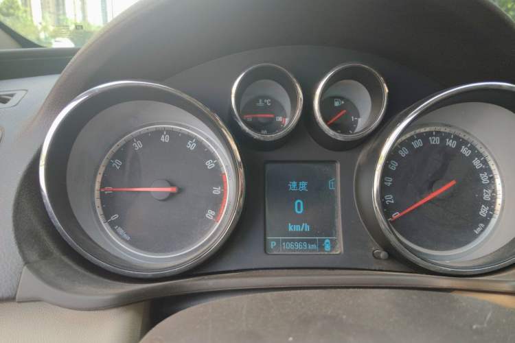 Used Buick Regal 2015 2.0L Leading Fashion Edition Instrument Cluster