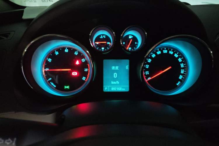 Used Buick Regal 2015 2.0L Leading Fashion Edition Instrument Cluster