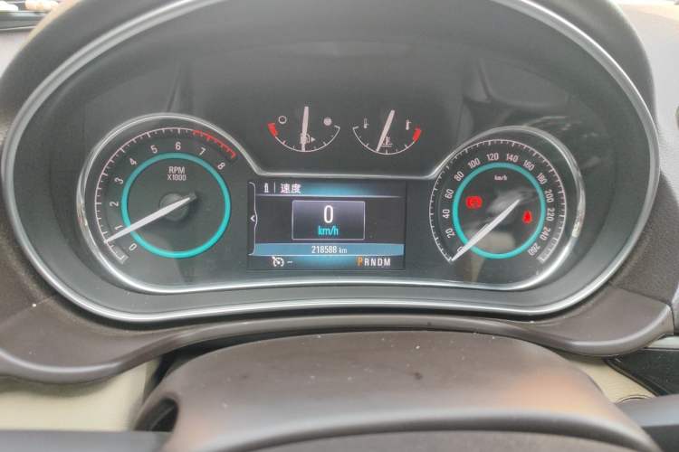 Used Buick Regal 2015 2.0L Elite Fashion Edition Instrument Cluster