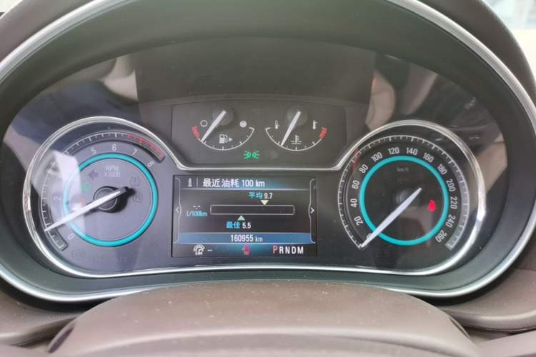 Used Buick Regal 2015 2.0L Elite Fashion Edition Instrument Cluster