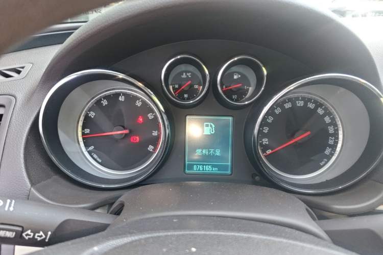 Used Buick Regal 2015 2.0L Leading Fashion Edition Instrument Cluster