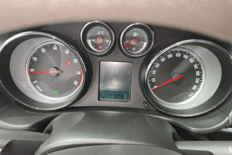 Used Buick Regal 2015 1.6T Leading Technology Model Instrument Cluster