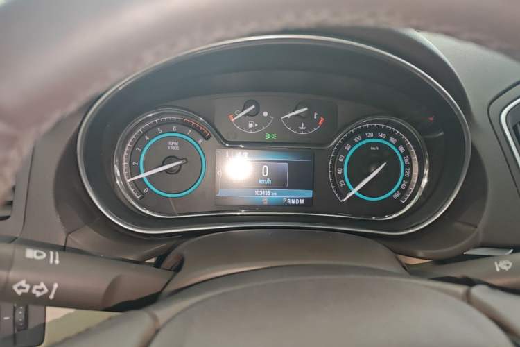 Used Buick Regal 2015 2.0L Elite Fashion Edition Instrument Cluster