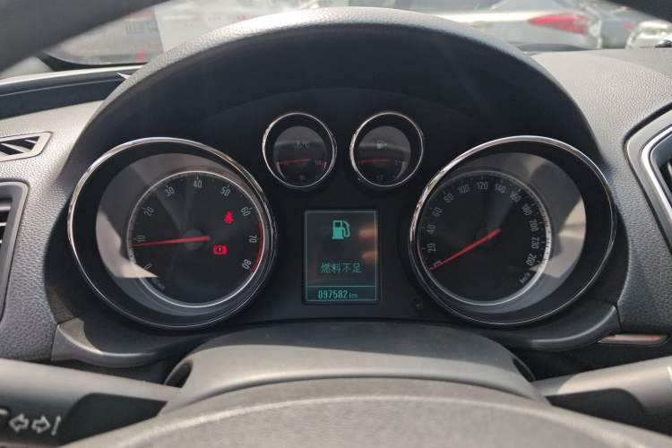 Used Buick Regal 2015 1.6T Leading Technology Model Instrument Cluster