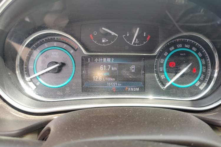 Used Buick Regal 2015 2.0L Elite Fashion Edition Instrument Cluster