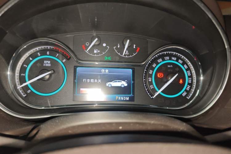Used Buick Regal 2015 2.0L Elite Fashion Edition Instrument Cluster