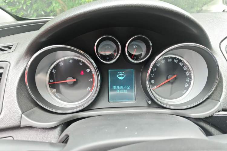 Used Buick Regal 2015 1.6T Leading Technology Model Instrument Cluster