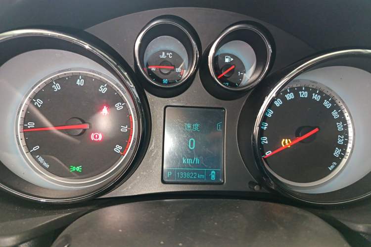 Used Buick Regal 2015 1.6T Leading Technology Model Instrument Cluster
