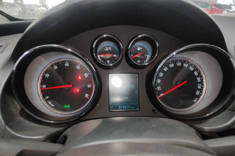 Used Buick Regal 2015 1.6T Leading Technology Model Instrument Cluster