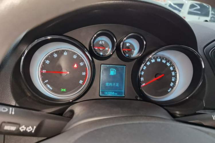 Used Buick Regal 2015 1.6T Leading Technology Model Instrument Cluster