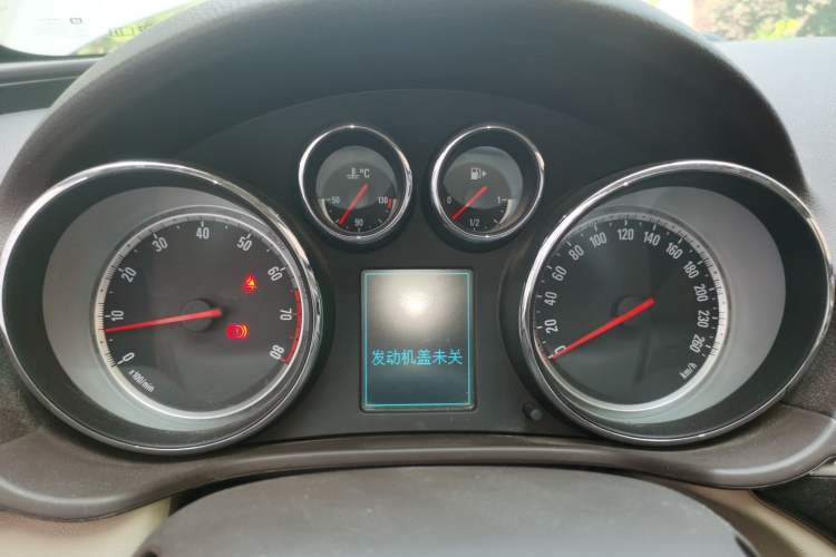 Used Buick Regal 2015 2.0L Leading Fashion Edition Instrument Cluster